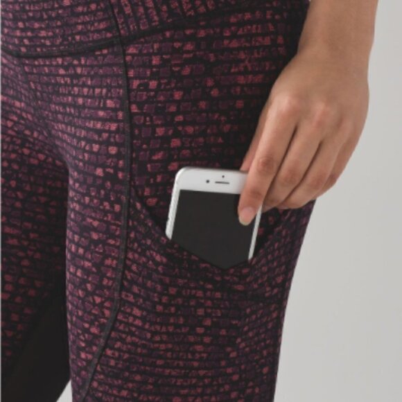 Lululemon Outrun 17" Crop Shatter Weave Dust Coral - Picture 5 of 13